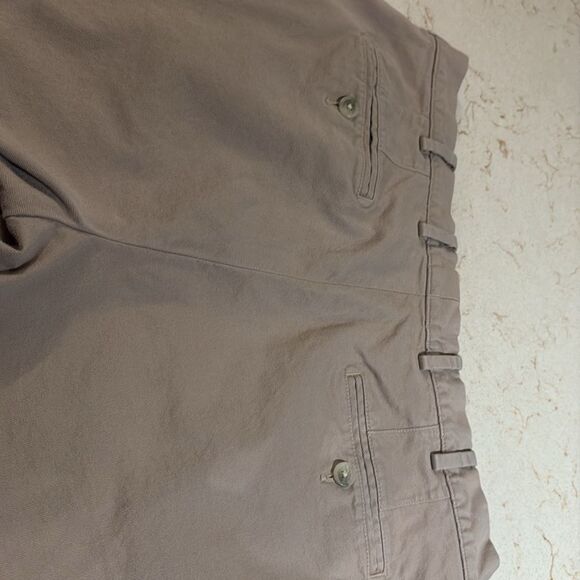 Peter Millar Tan Flat Front Shorts Pima cotton SZ 34 - Picture 4 of 5